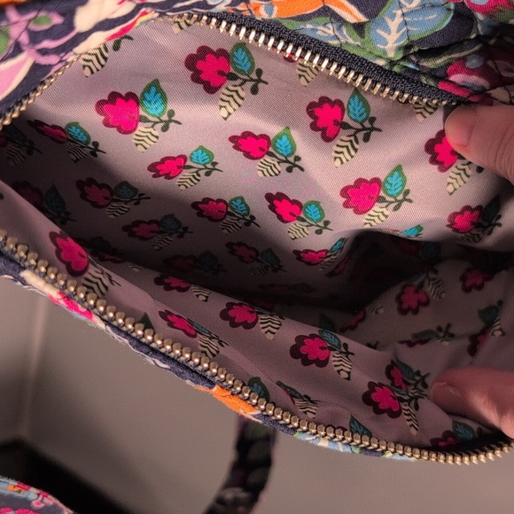 Vera Bradley Slouchy Bucket Bag Purse Crossbody in Enchanted - Picture 6 of 8